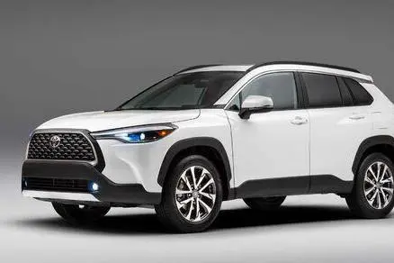 حواله تویوتا،  کرولا کراس هیبرید