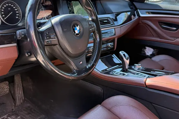 ب ام و، سری 5 سدان