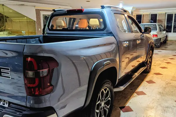 اینفینیت، اکسپلورر