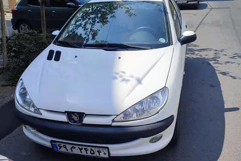 پژو، 206