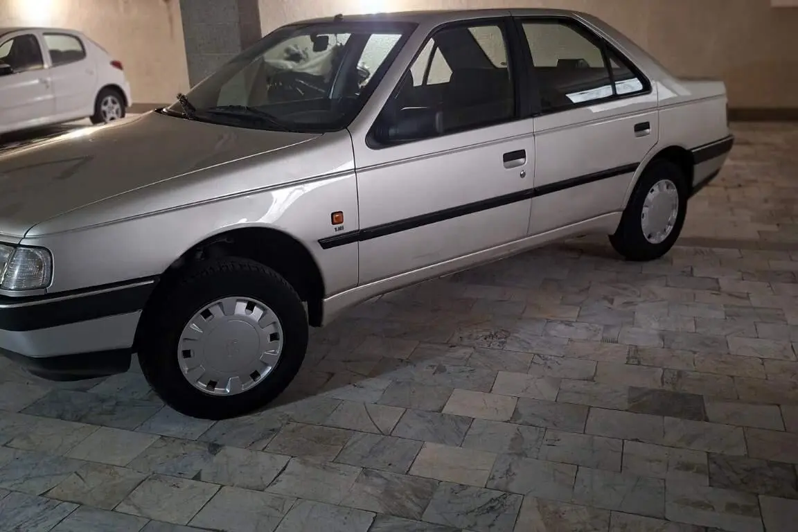 پژو،  405