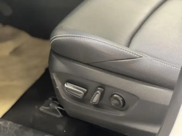 تویوتا، فرانت لندر هیبرید