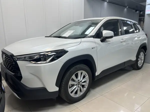 تویوتا، کرولا کراس هیبرید