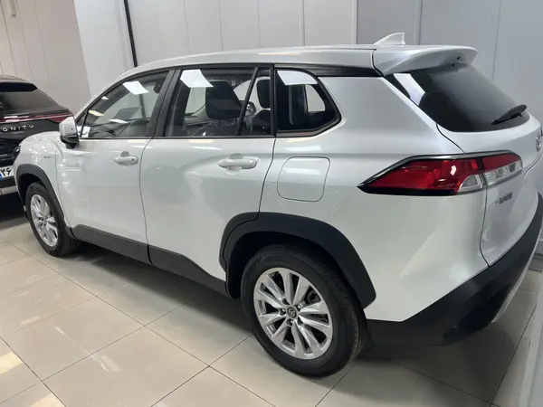 تویوتا، کرولا کراس هیبرید