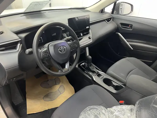 تویوتا، کرولا کراس هیبرید