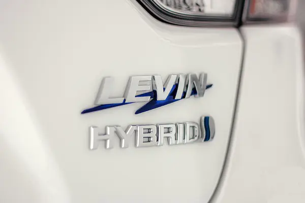 تویوتا، لوین هیبرید