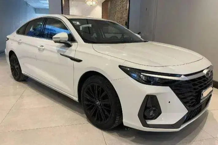 فونیکس،  آریزو 8 (Z8)