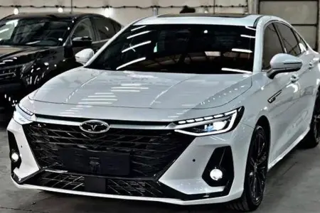 فونیکس آریزو 8 (Z8)