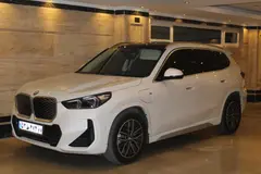 ب ام و، iX1