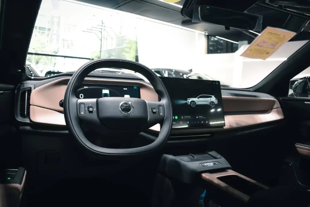 ولوو  XC70