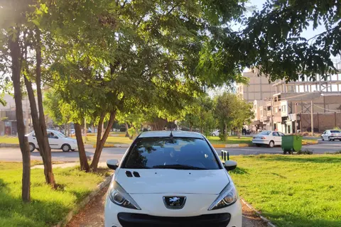 پژو، 207