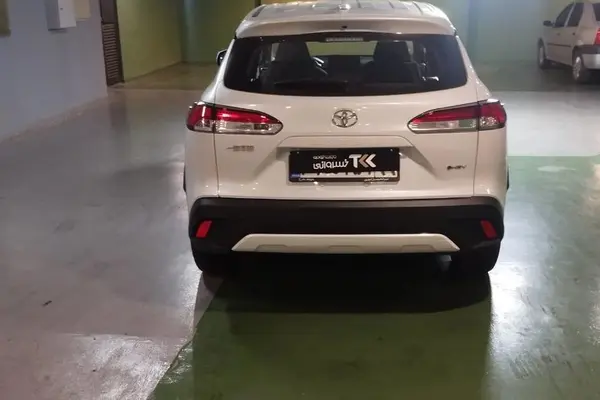 تویوتا، کرولا کراس هیبرید