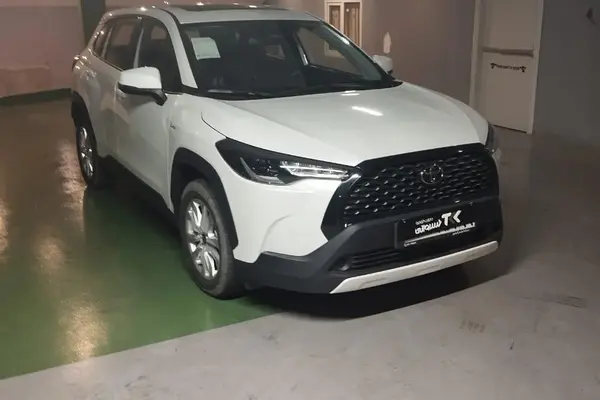 تویوتا، کرولا کراس هیبرید