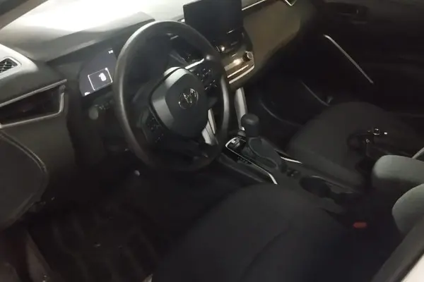 تویوتا، کرولا کراس هیبرید