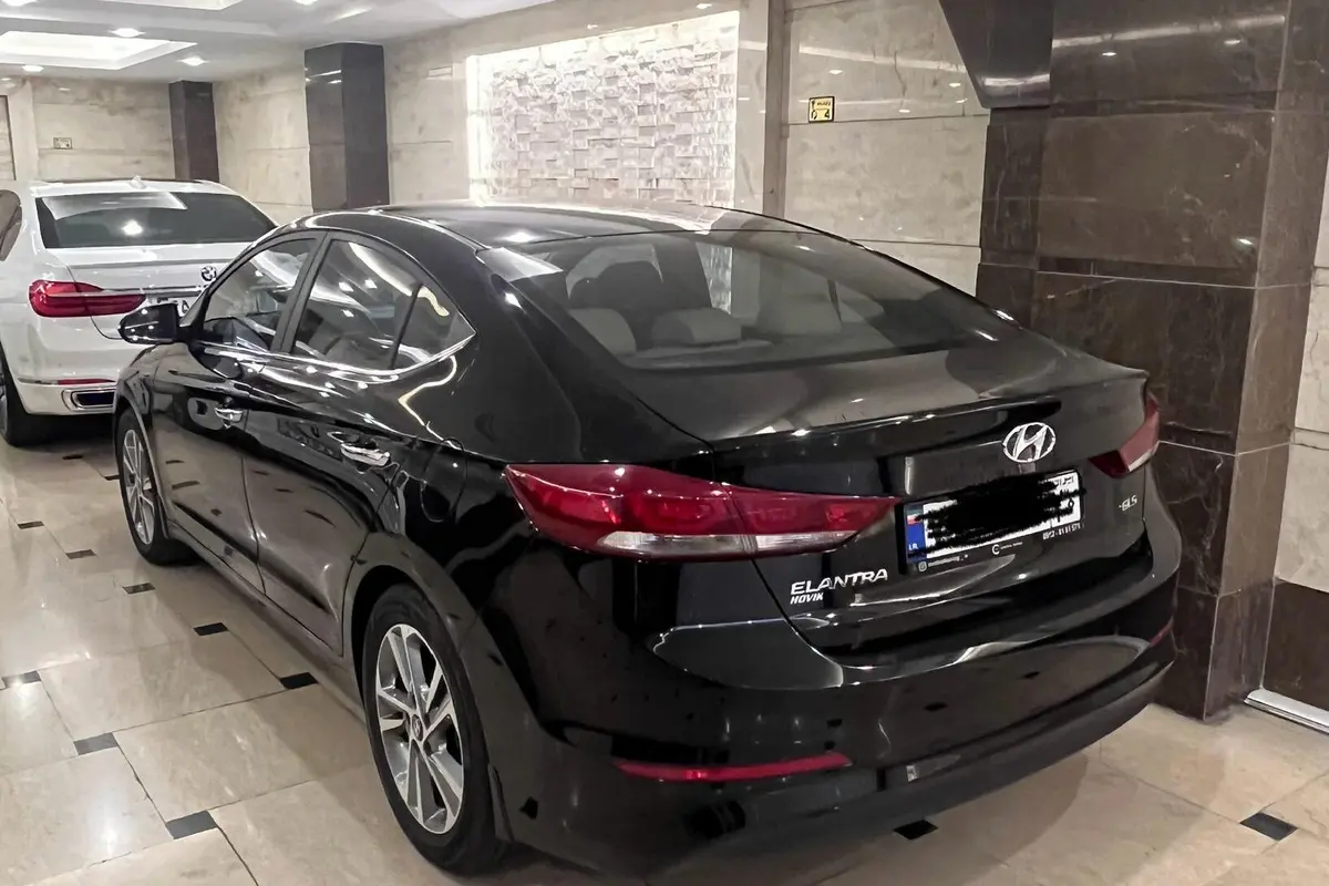 هیوندای  النترا