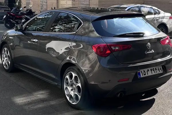 آلفارومئو، جولیتا