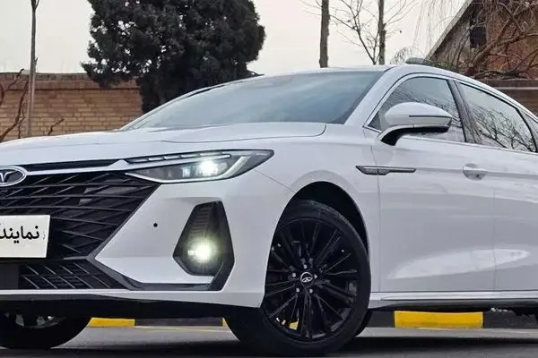 فونیکس  آریزو 8 (Z8)