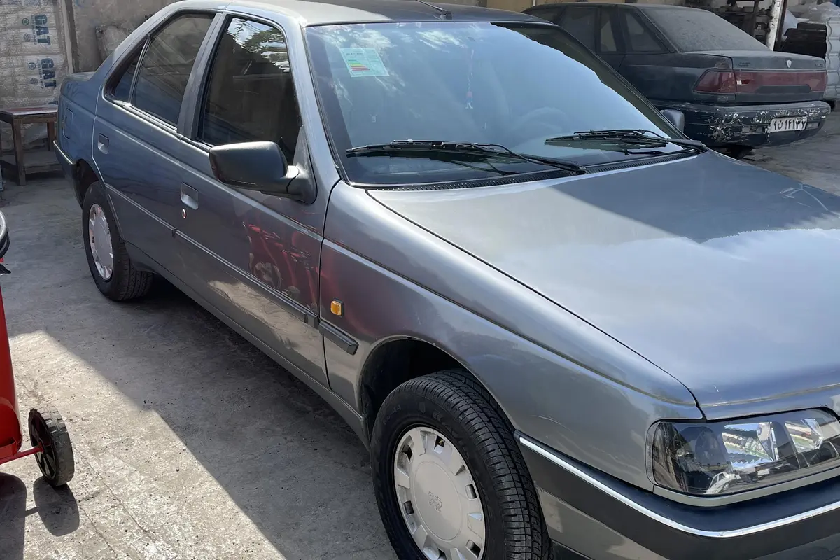 پژو،  405
