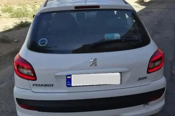 پژو،  207