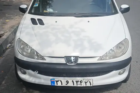 پژو، 206