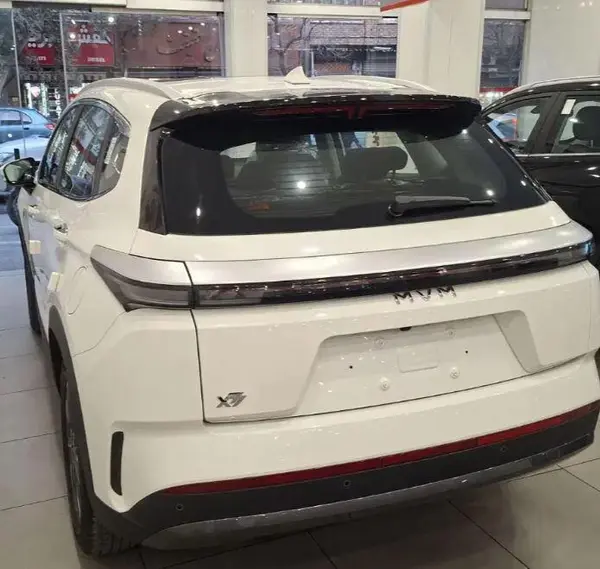 ام وی ام  X77
