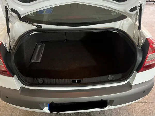 رنو، مگان (مونتاژ)