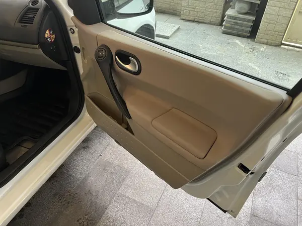 رنو، مگان (مونتاژ)