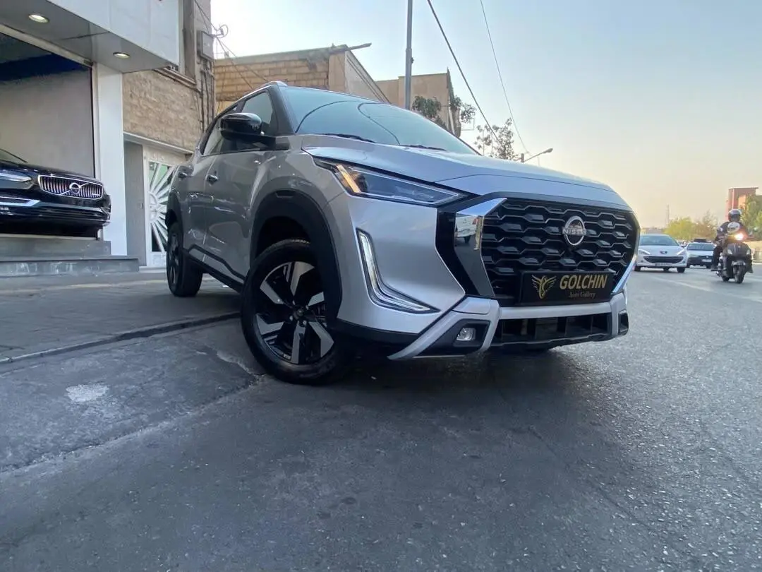 نیسان،  مگنایت