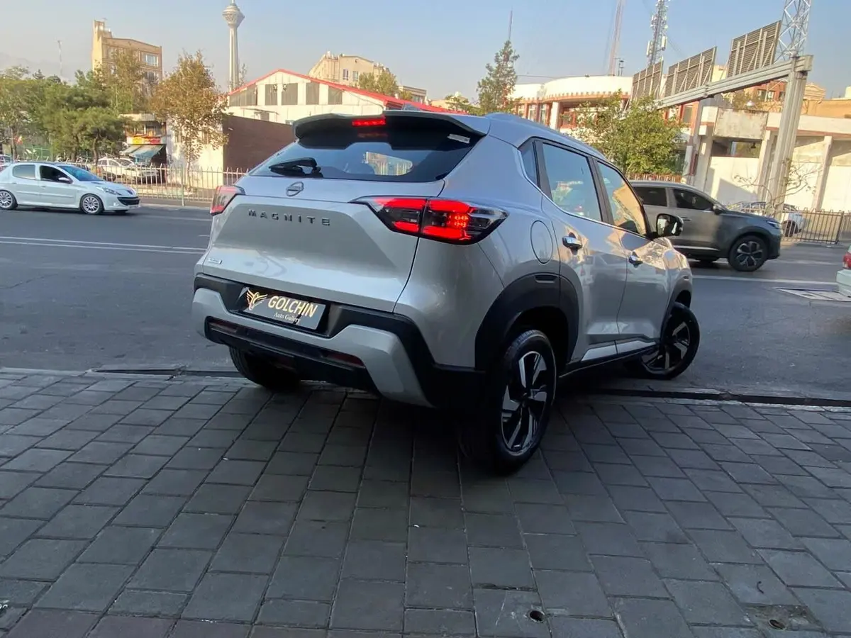 نیسان،  مگنایت