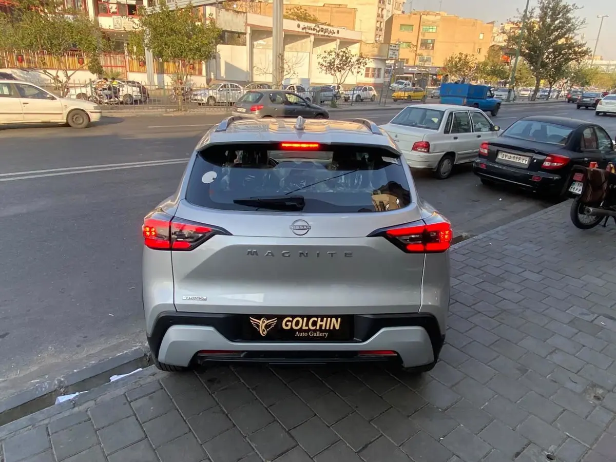 نیسان،  مگنایت