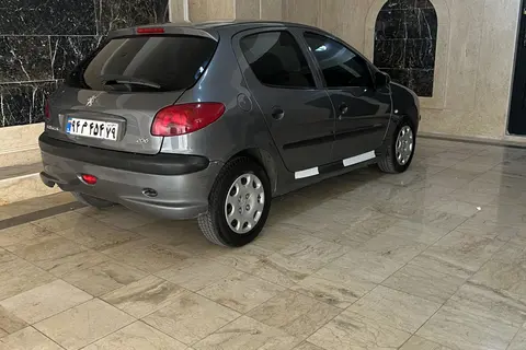 پژو، 206