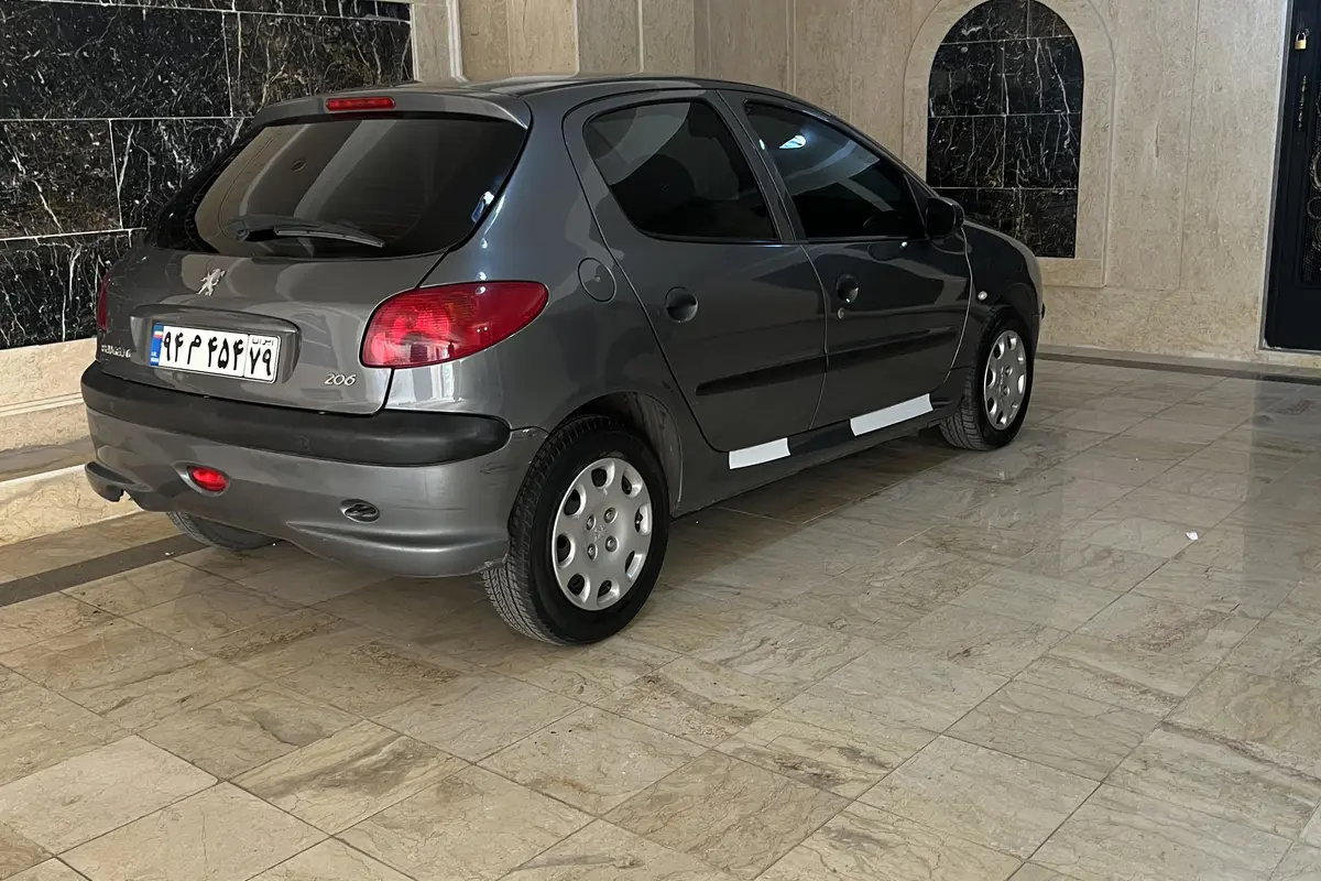 پژو  206