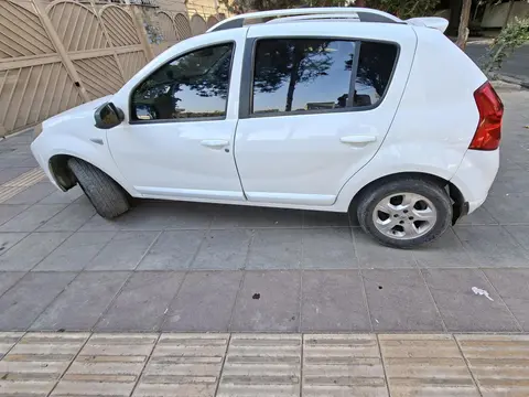رنو، ساندرو