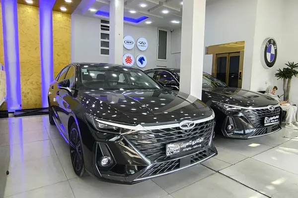 فونیکس، آریزو 8 (Z8)