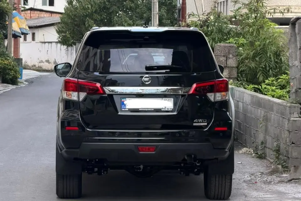 نیسان،  ترا