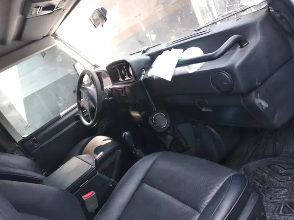 پاژن، وانت دو کابین