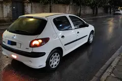 پژو، 206