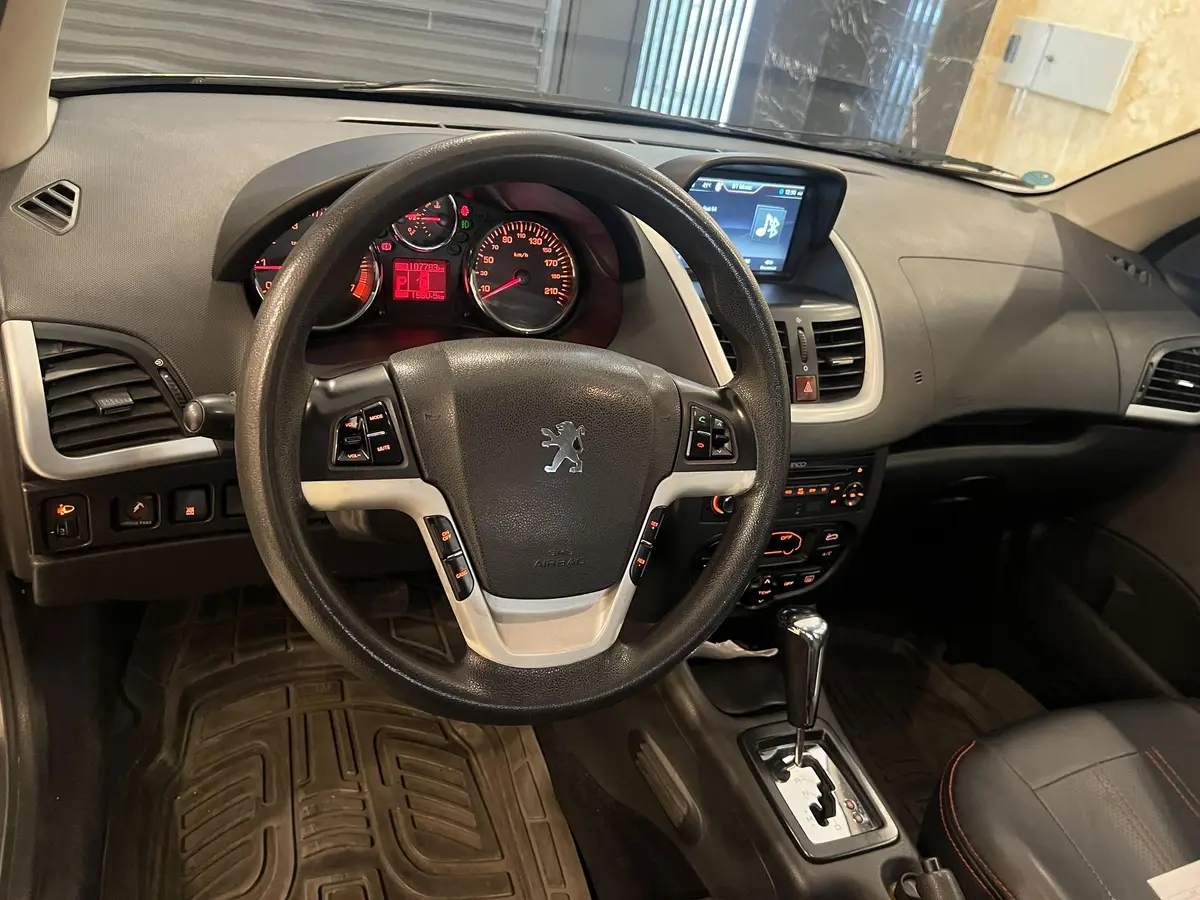 پژو،  207