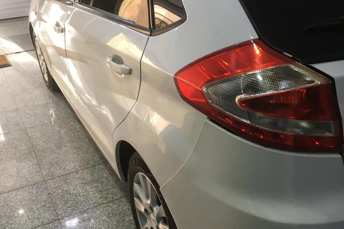 ام وی ام،  315هاچ بک