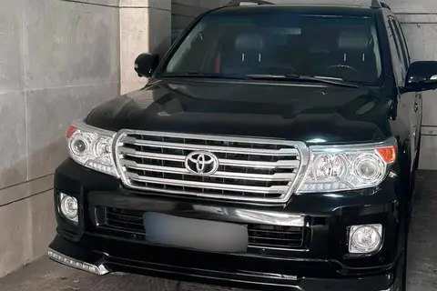 تویوتا، لندکروز چهار در