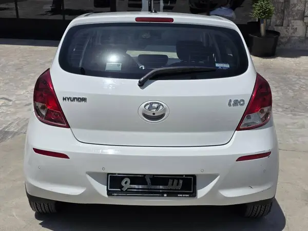 هیوندای  i20