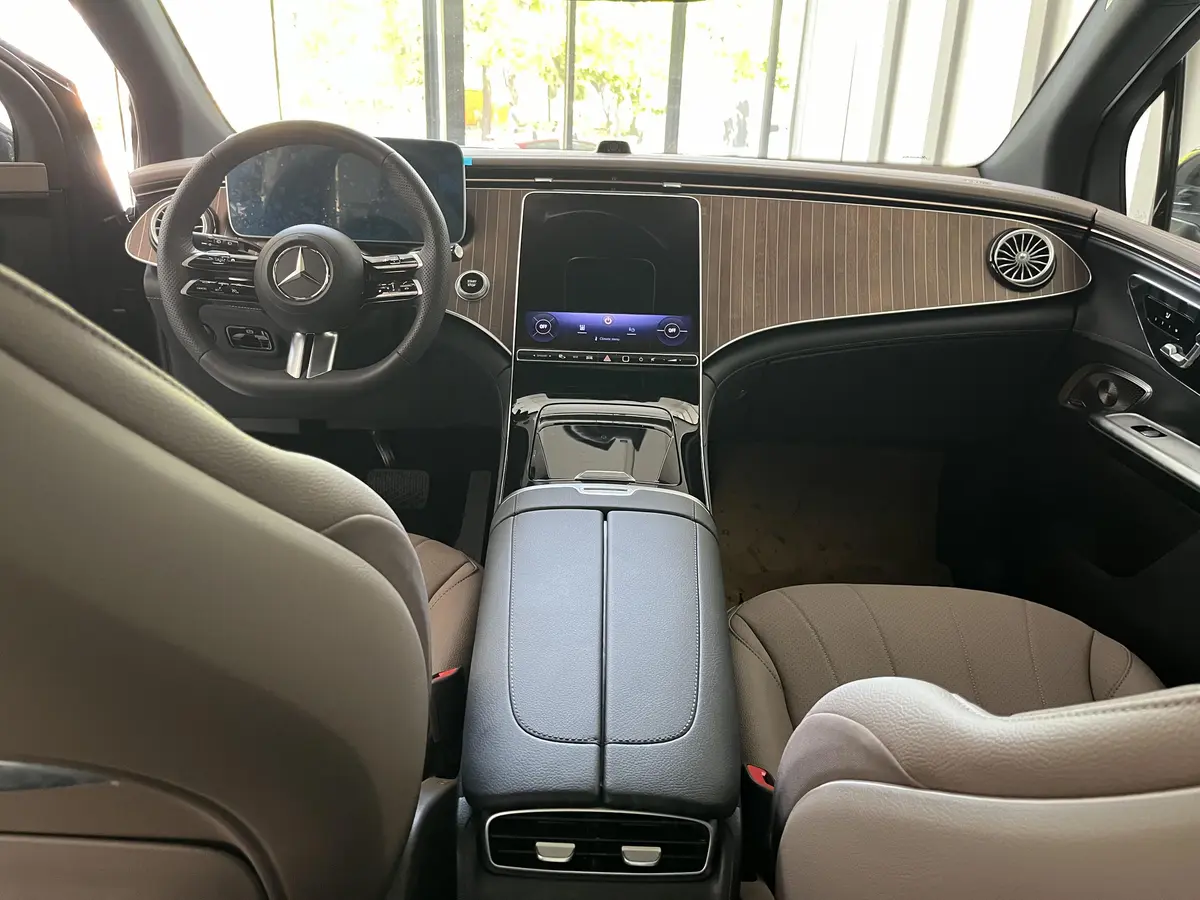 بنز  EQE SUV