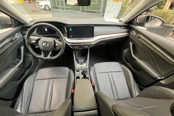 اشکودا، اوکتاویا پرو