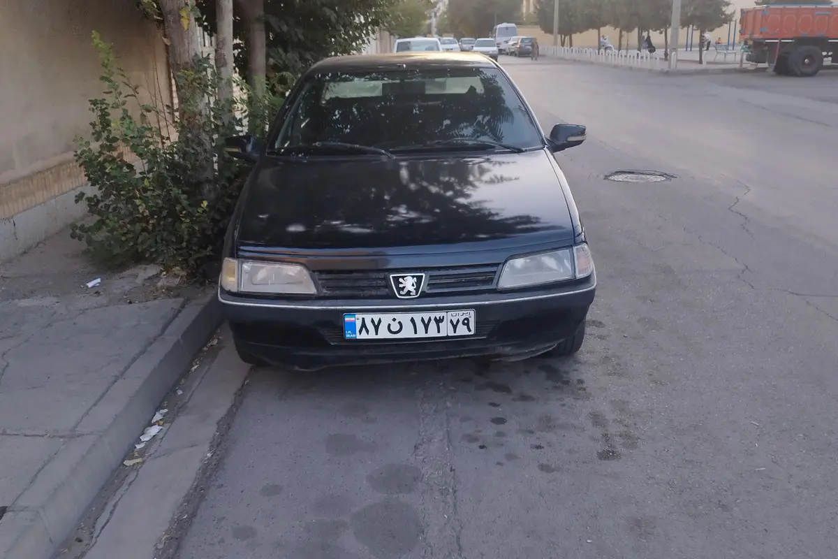 پژو،  405