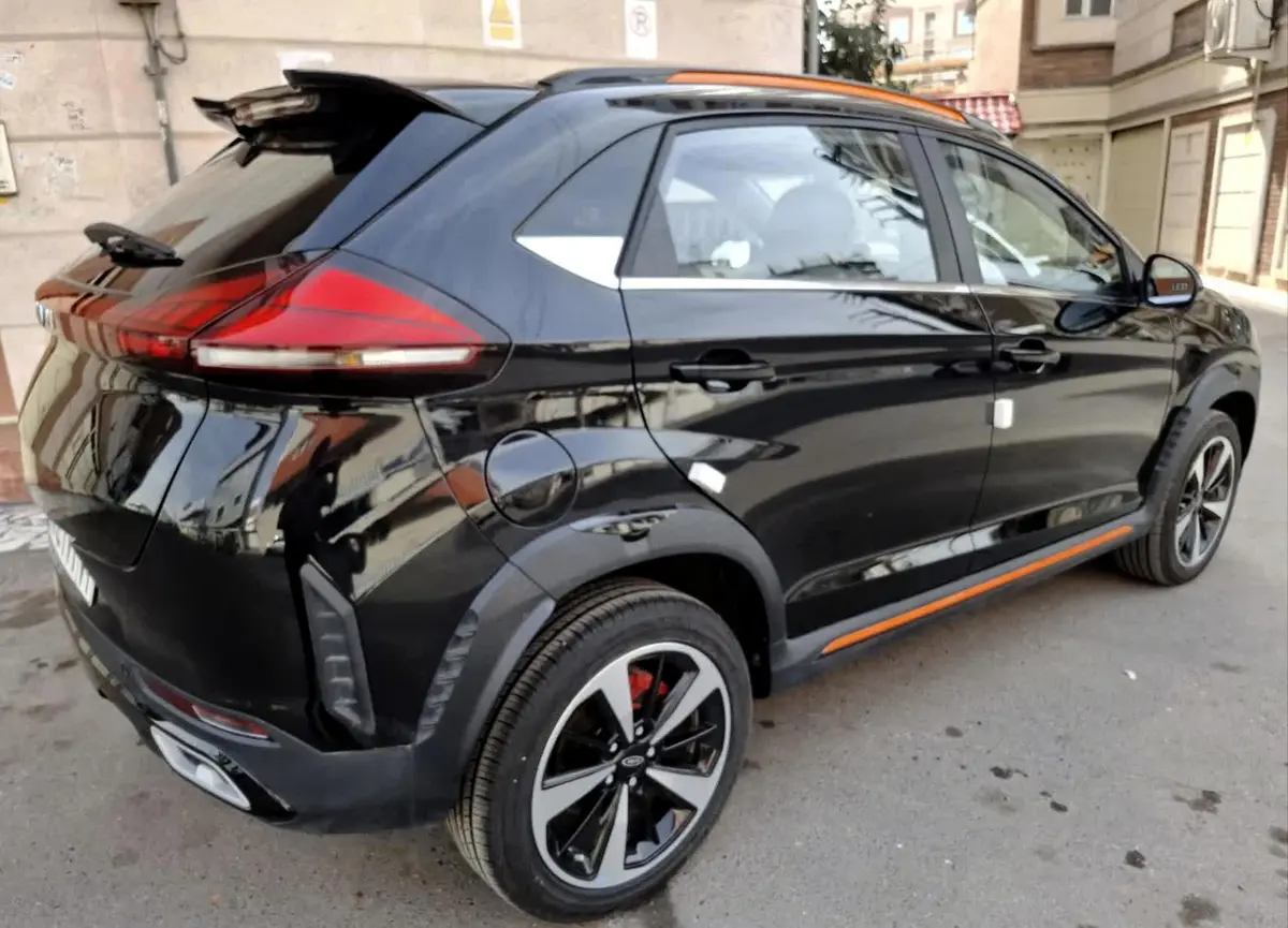 ام وی ام،  X33 کراس
