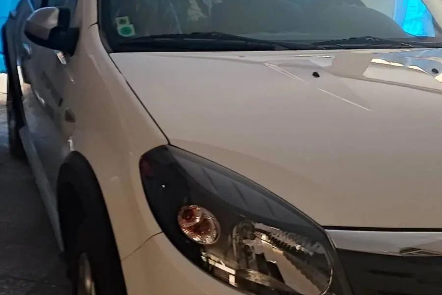 رنو،  ساندرو استپ وی
