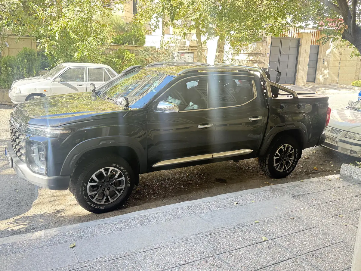 مکسوس،  استار H