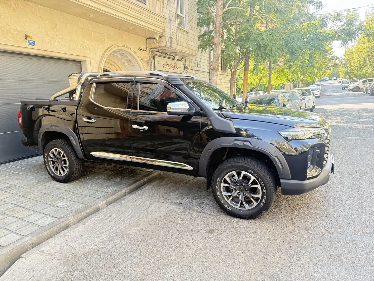 مکسوس،  استار H