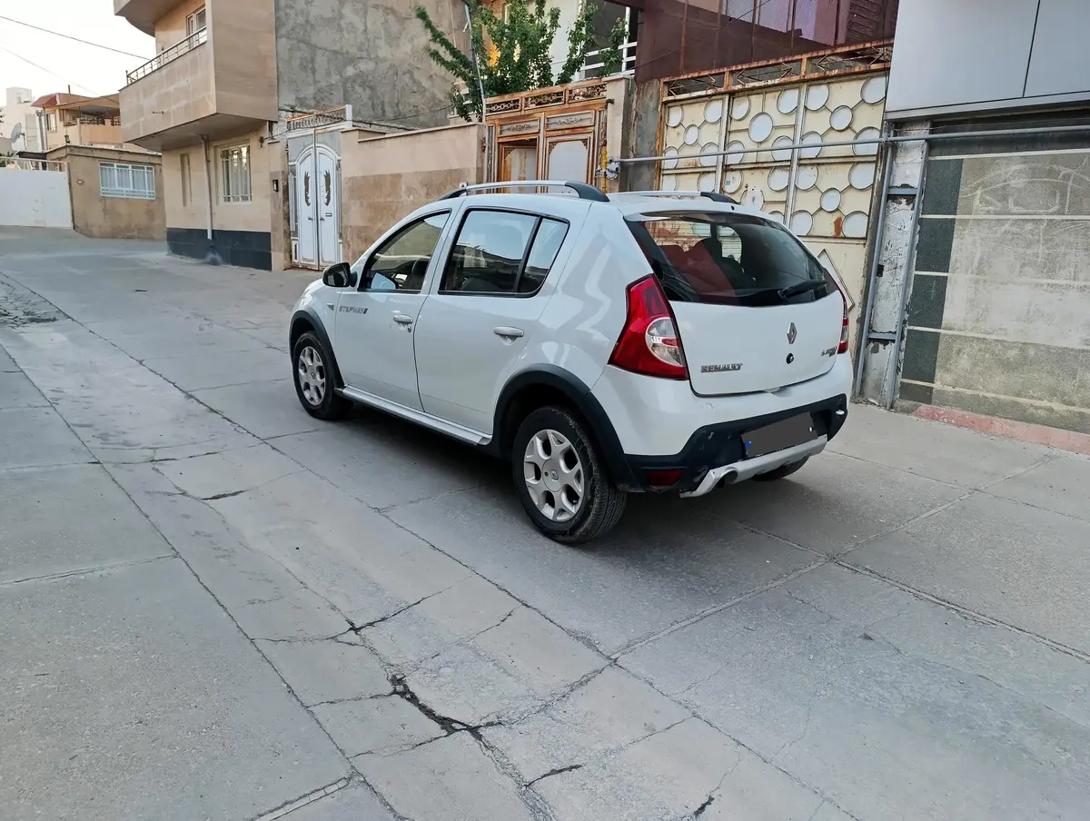 رنو،  ساندرو استپ وی
