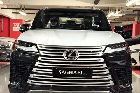 لکسوس، LX